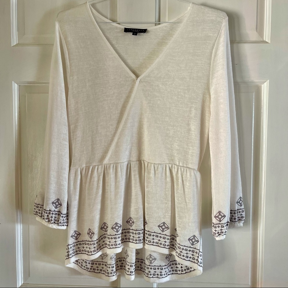 Sanctuary Clothing Women’s Long Sleeve Embroidered Surplice Top Size M